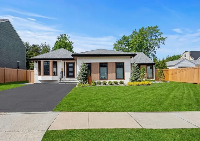 2nd image of 581 Saw Mill Brook Parkway, Newton Center, MA 02459 | MLS# 73504586