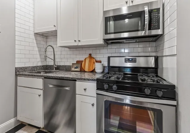 Listing Photo 4 - Condo for sale in building located at 103 Beacon St, Boston, MA 02116 - Unit #1