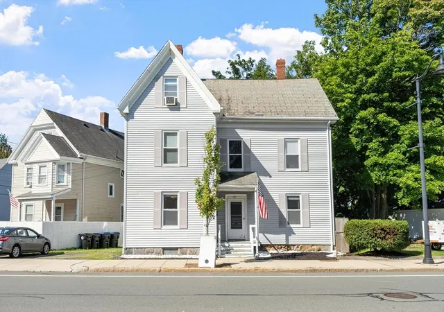1st image of 372 Cabot St #1, Beverly, MA 01915 | MLS# 73559979
