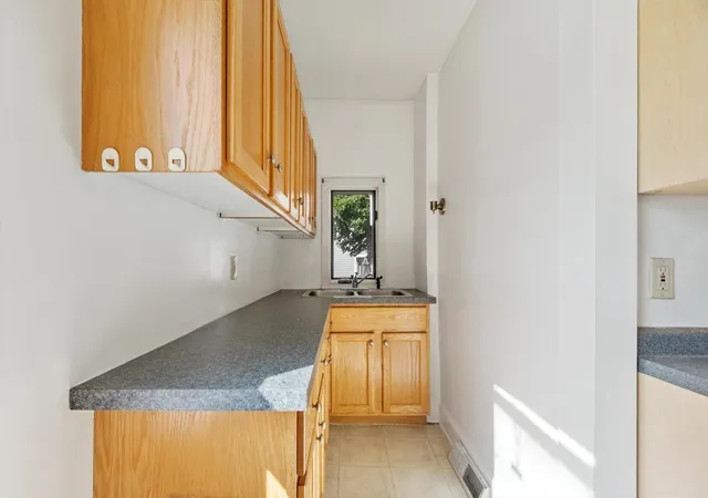 5th image of 372 Cabot St #1, Beverly, MA 01915 | MLS# 73559979