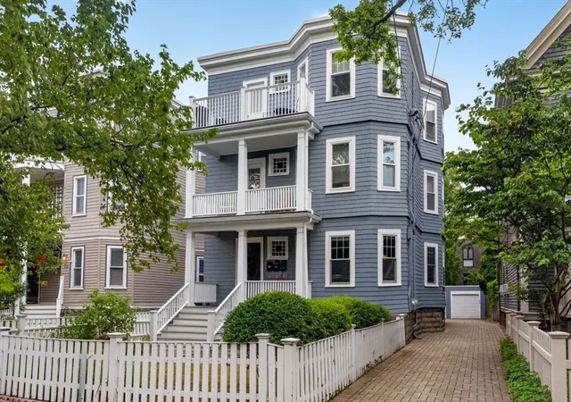 2nd image of 20 Carver Street #3, Cambridge, MA 02138 | MLS# 73553208