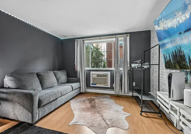Listing Photo 5 - Condo for sale in building located at 21 Staples Ave, Everett, MA 02149 - Unit #23