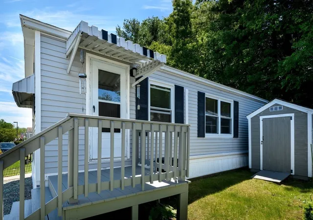 Homes for sale in Auburn, MA | 47 Washington Street, Auburn, MA 01501 | Houzeo