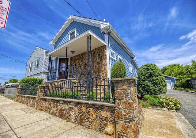 Homes for sale in Fall River, MA | 36 Mcgowan St, Fall River, MA 02723 | MLS# 73531114