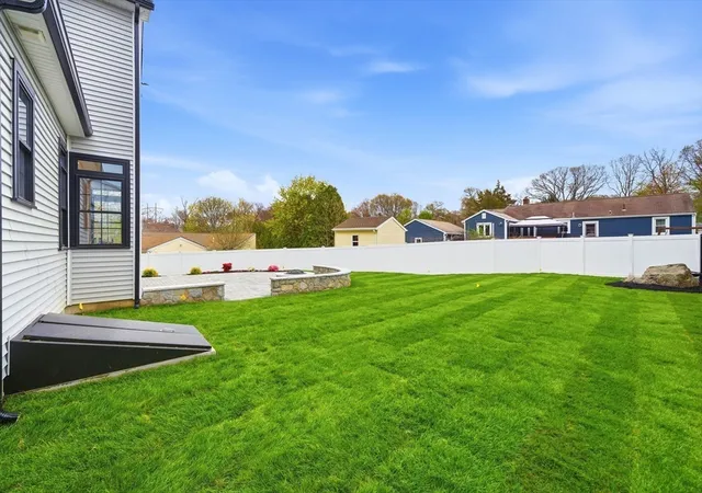 Photo 4 of Single family home for sale at 23 Day Cir, Woburn, MA 01801 | MLS# 73509506 | Listing updated on 2026-09-11