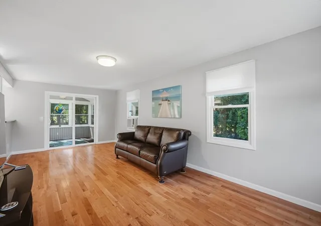 Photo 4 of Sale Pending at 78 Oak Brook Dr, East Longmeadow, MA 01028 | MLS# 73564724 | Listing updated on 2026-09-23