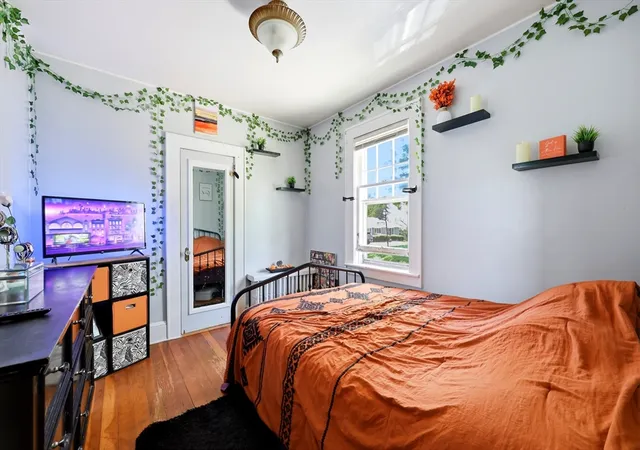 5th image of 48 Crystal Street, Pittsfield, MA 01201 | MLS# 73521129
