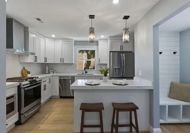 5th image of 6-8 Linden Rd, Melrose, MA 02176 | MLS# 73547244