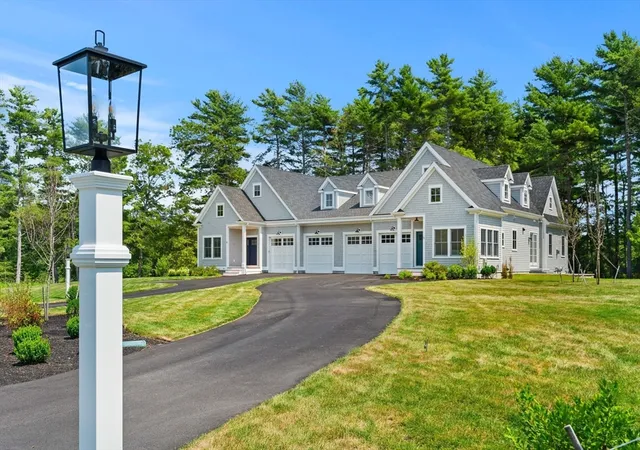 2nd image of 2 Golf Cottage Way #2, Mattapoisett, MA 02739 | MLS# 73526569