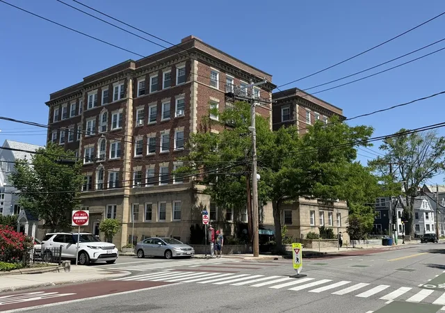 3rd image of 36 College Ave, Somerville, MA 02144 | MLS# 73546201