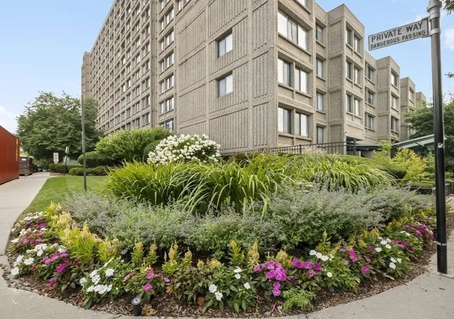 Homes for sale in Brookline, MA | 1731 Beacon #202, Brookline, MA 02445 | MLS# 73536424