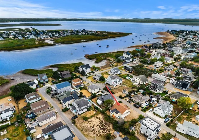 Photo 2 of Single family home for sale at 9 58th St, Newburyport, MA 01950 | MLS# 73568829 | Listing updated on 2026-09-01
