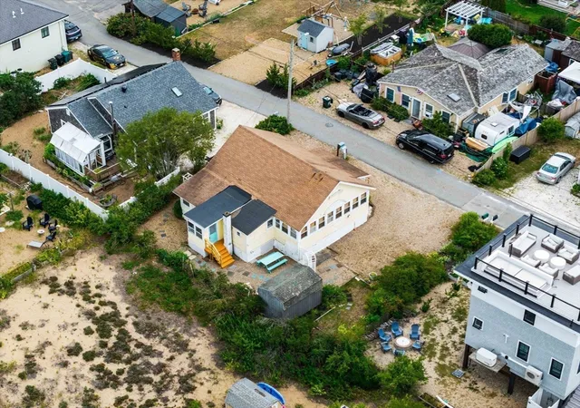 Photo 3 of Single family home for sale at 9 58Th St, Newburyport, MA 01950 | MLS# 73568829 | Listing updated on 2026-10-02