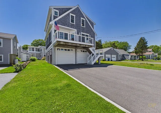 3rd image of 35 Shore Dr, Mattapoisett, MA 02739 | MLS# 73530267