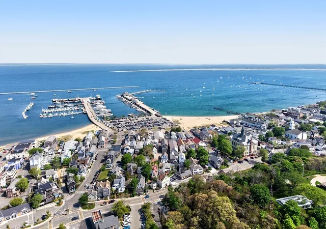 30th image of 127 Bradford St #4, Provincetown, MA 02657 | MLS# 73527989