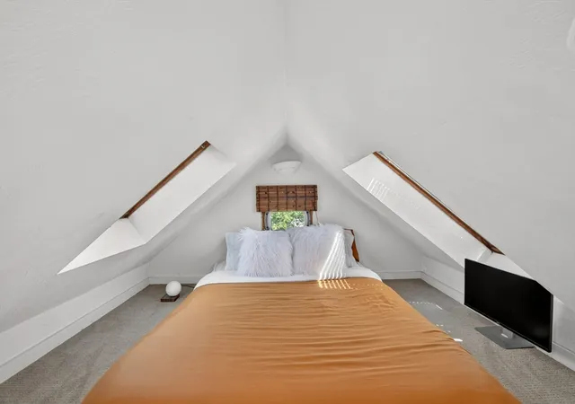 5th image of 127 Bradford St, Provincetown, MA 02657