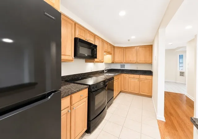 Homes for sale in Lowell, MA | 200 Market St #204, Lowell, MA 01852 | MLS# 73543172