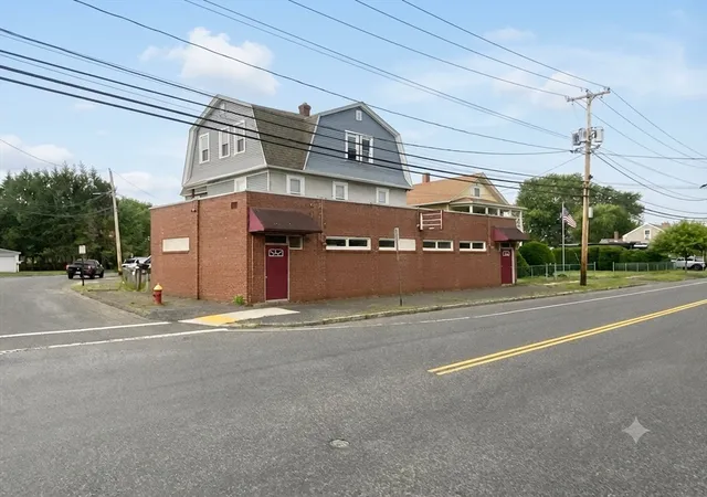 Homes for sale in Chicopee, MA | 182 Chicopee St, Chicopee, MA 01013 | MLS# 73545347