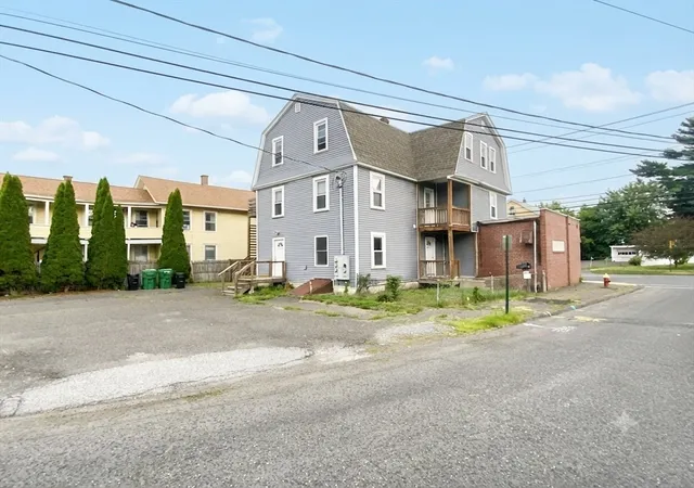 Homes for sale in Chicopee, MA | 182 Chicopee St, Chicopee, MA 01013 | MLS# 73545347