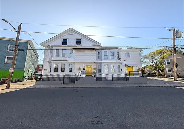 2nd image of 4 6 Chelmsford St, Lawrence, MA 01841 | MLS# 73518875