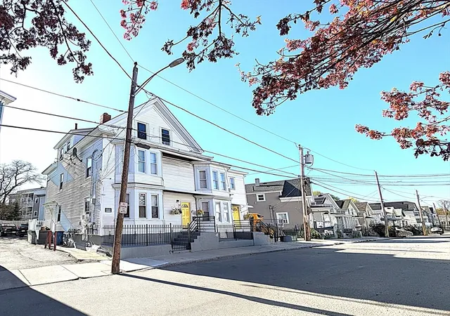 4th image of 4-6 Chelmsford St, Lawrence, MA 01841 | MLS# 73518875
