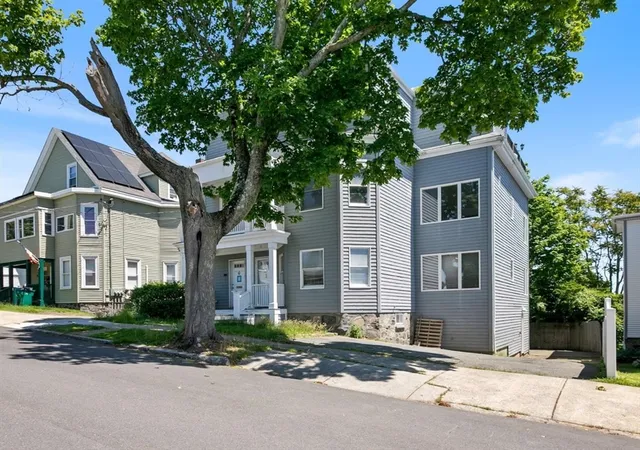Listing Photo 5 - Condo for sale in building located at 87 Bellevue Rd, Lynn, MA 01904