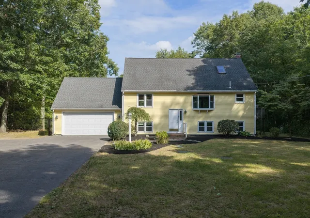 Single family home for sale at 15 N Precinct St, Lakeville, MA 02347 | MLS# 73594950