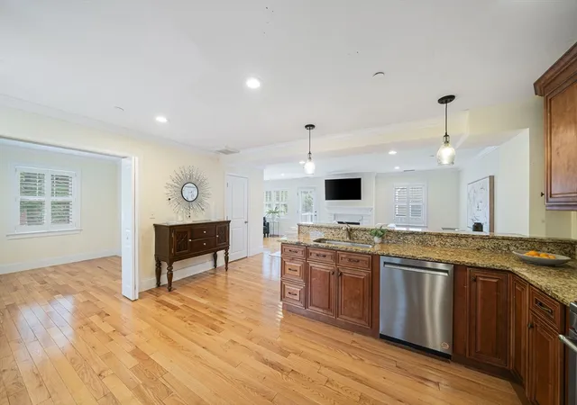 Homes for sale in Braintree, MA | 205 Elm St #9, Braintree, MA 02184 | MLS# 73546904