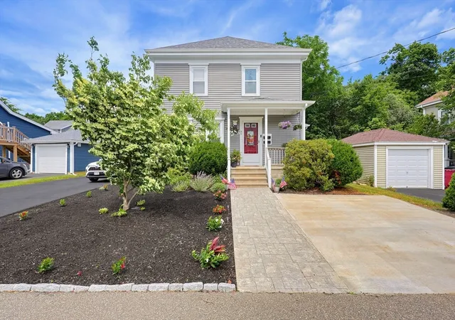 1st image of 80 Pearl St, Middleboro, MA 02346 | MLS# 73539985