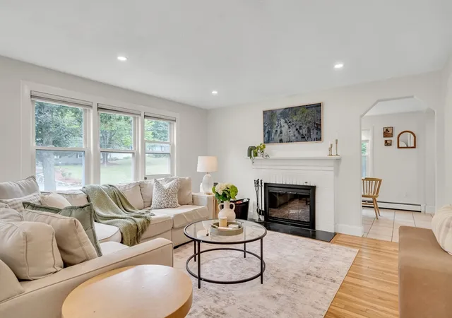 2nd image of 30 Linda Ave, Framingham, MA 01701 | MLS# 73565335