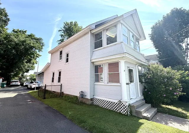 15th image of 87 Hamburg, Springfield, MA 01107 | MLS# 73561887