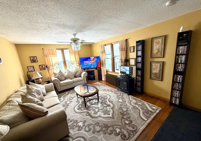 Photo 3 of Single family home for sale at 87 Hamburg, Springfield, MA 01107 | MLS# 73561887 | Listing updated on 2026-09-18