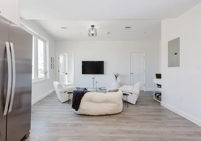 1st image of 92 94 George St #203, Roxbury, MA 02119 | MLS# 73543890