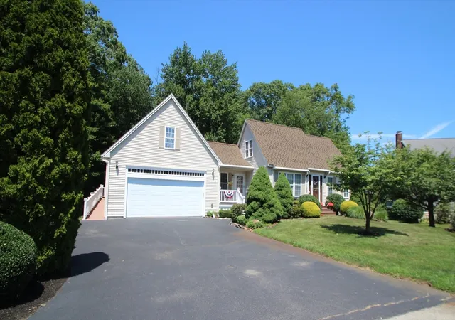 2nd image of 10 Patriot Ln, Whitman, MA 02382 | MLS# 73565481