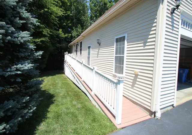 3rd image of 10 Patriot Ln, Whitman, MA 02382 | MLS# 73565481