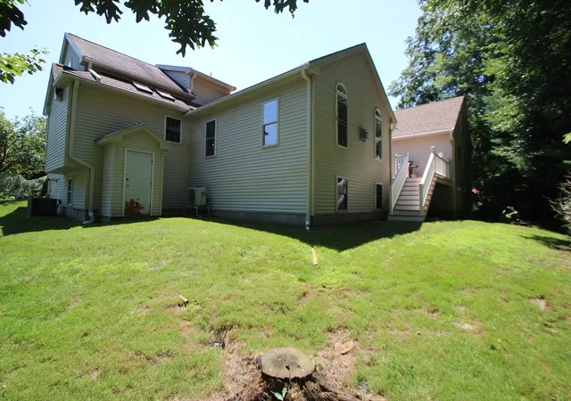 4th image of 10 Patriot Ln, Whitman, MA 02382 | MLS# 73565481