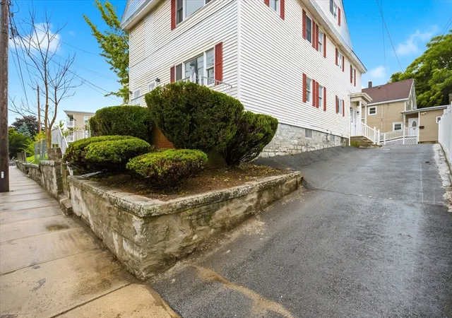 2nd image of 113 115 Liberty St, Lowell, MA 01851 | MLS# 73559951