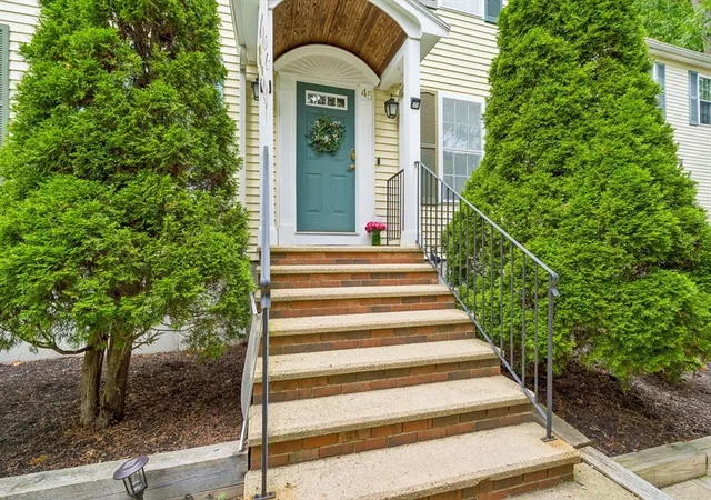 2nd image of 45 Braeburn Rd #45, Hyde Park, MA 02136 | MLS# 73557002