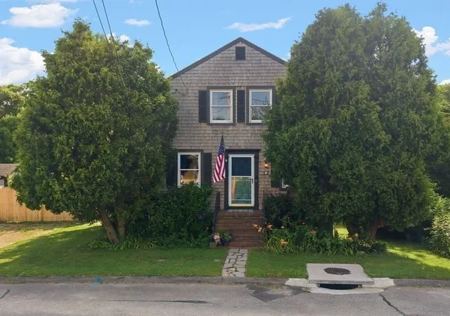 Homes for sale in Fairhaven, MA | 20 Kane Street, Fairhaven, MA 02719 | MLS# 73548604