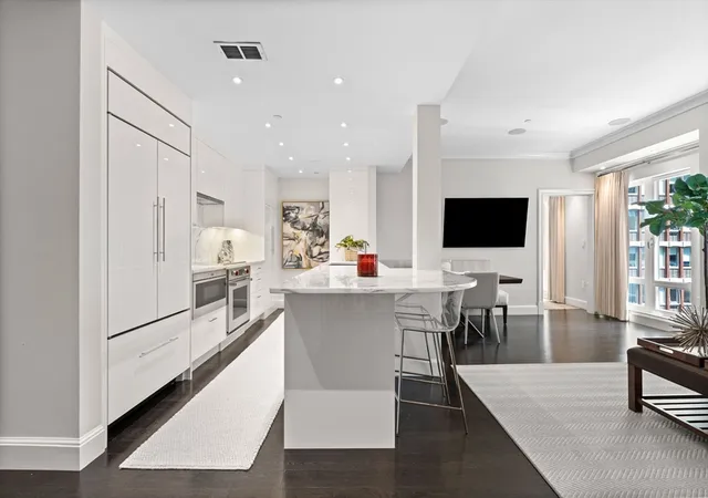 3rd image of 778 Boylston St, Boston, MA 02116