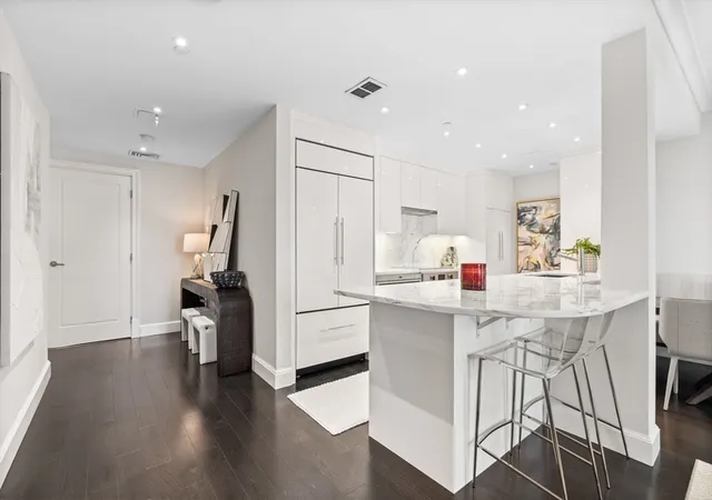 5th image of 778 Boylston St, Boston, MA 02116