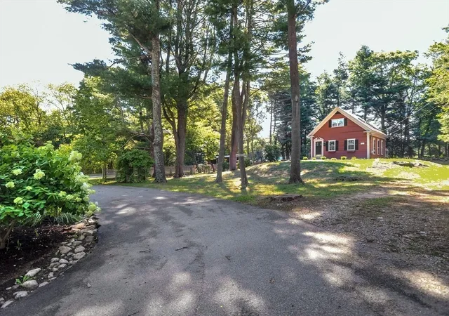 3rd image of 100 Old Oaken Bucket Rd, Norwell, MA 02061 | MLS# 73559522