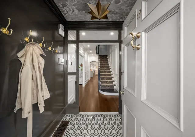 1st image of 19 Charles River Square, Boston, MA 02114 | MLS# 73501398