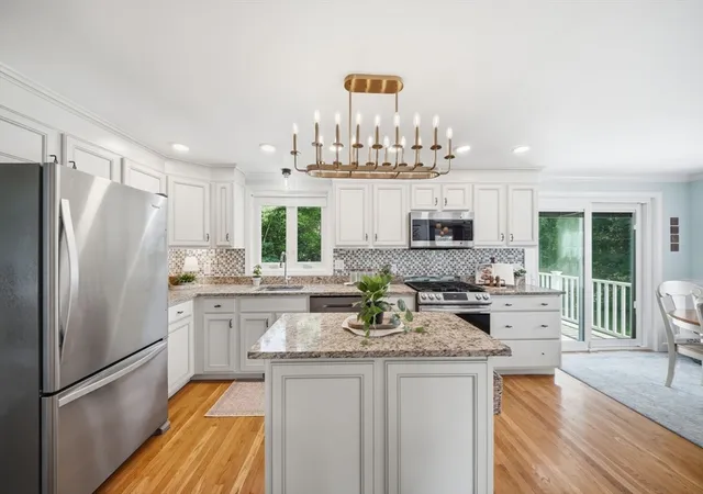 Photo 3 of Single Family Residence at 4 Brookview Cir, Tyngsboro, MA 01879 | MLS# 73555237 | | Sold on 2026-09-18