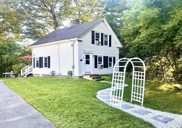2nd image of 17 Cutler St, Medway, MA 02053 | MLS# 73568149
