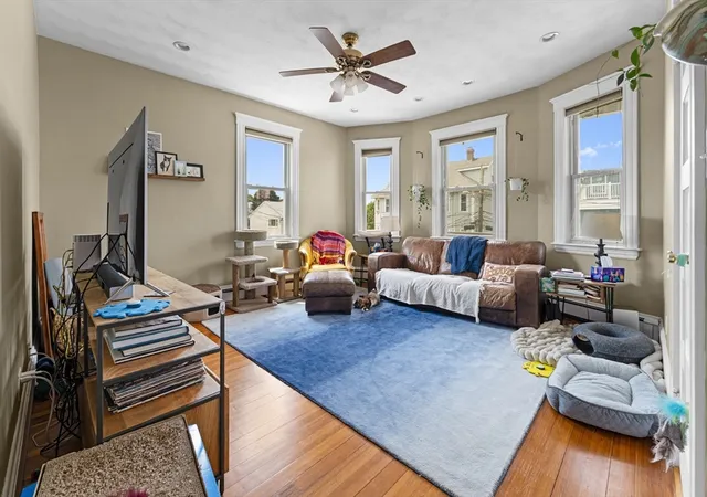 3rd image of 14 Columbia Rd, Wakefield, MA 01880 | MLS# 73536682