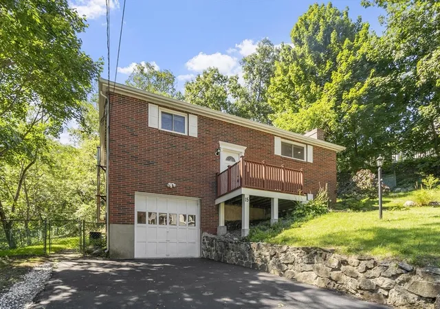 Photo 3 of Single family home for sale at 15 Oak Rd, Waltham, MA 02451 | MLS# 73556308 | Listing updated on 2026-09-17