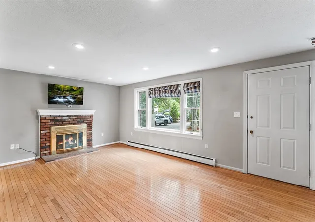 Listing Photo 4 - Condo for sale in building located at 27 Quincy Ave, Dedham, MA 02026 - Unit #27