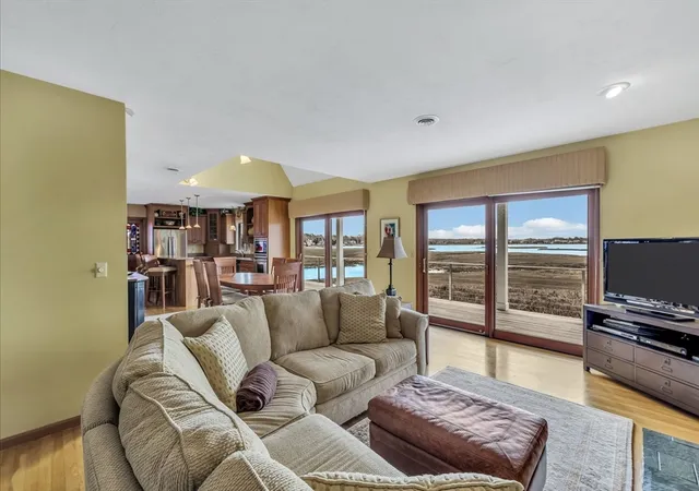 5th image of 155 Wings Neck Rd, Pocasset, MA 02559 | MLS# 73563878