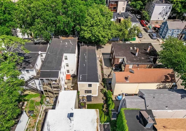 Listing Photo 4 - Condo for sale in building located at 11 8th St, Cambridge, MA 02141